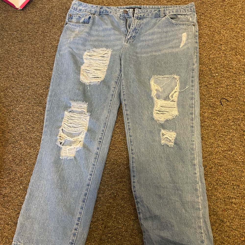 Jean - Picture 2 of 3
